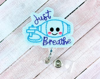 Porta credencial "Just Breathe", porta credencial de terapia respiratoria, porta credencial de terapeuta ocupacional, porta credencial de asistente de terapeuta ocupacional, estudiante de terapeuta ocupacional, compañero de credencial, regalo para compañeros de trabajo