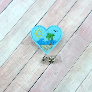 Beach Heart Badge Reel - Summer Badge - Beach - Badge Reel - Felt Badge Reel- Retractable ID Badge Holder - Badge Pull - Ocean Badge Reel