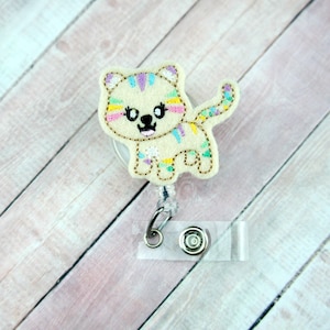 Lisa Tiger Badge Reel, Nurse Retractable ID Badge Holder, Badge Buddy, Teacher  Lanyard, Cute Badge Reel, Name Badge  Holder, Pediatrics