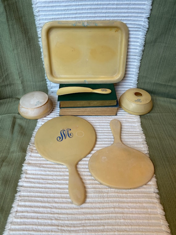 Vintage 8 Piece Bakelite / Celluloid Vanity Set, … - image 1