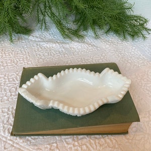 Milk Glass Oval Candy Trinket Dish / Old Quilt Pattern with Double Scalloped Rim