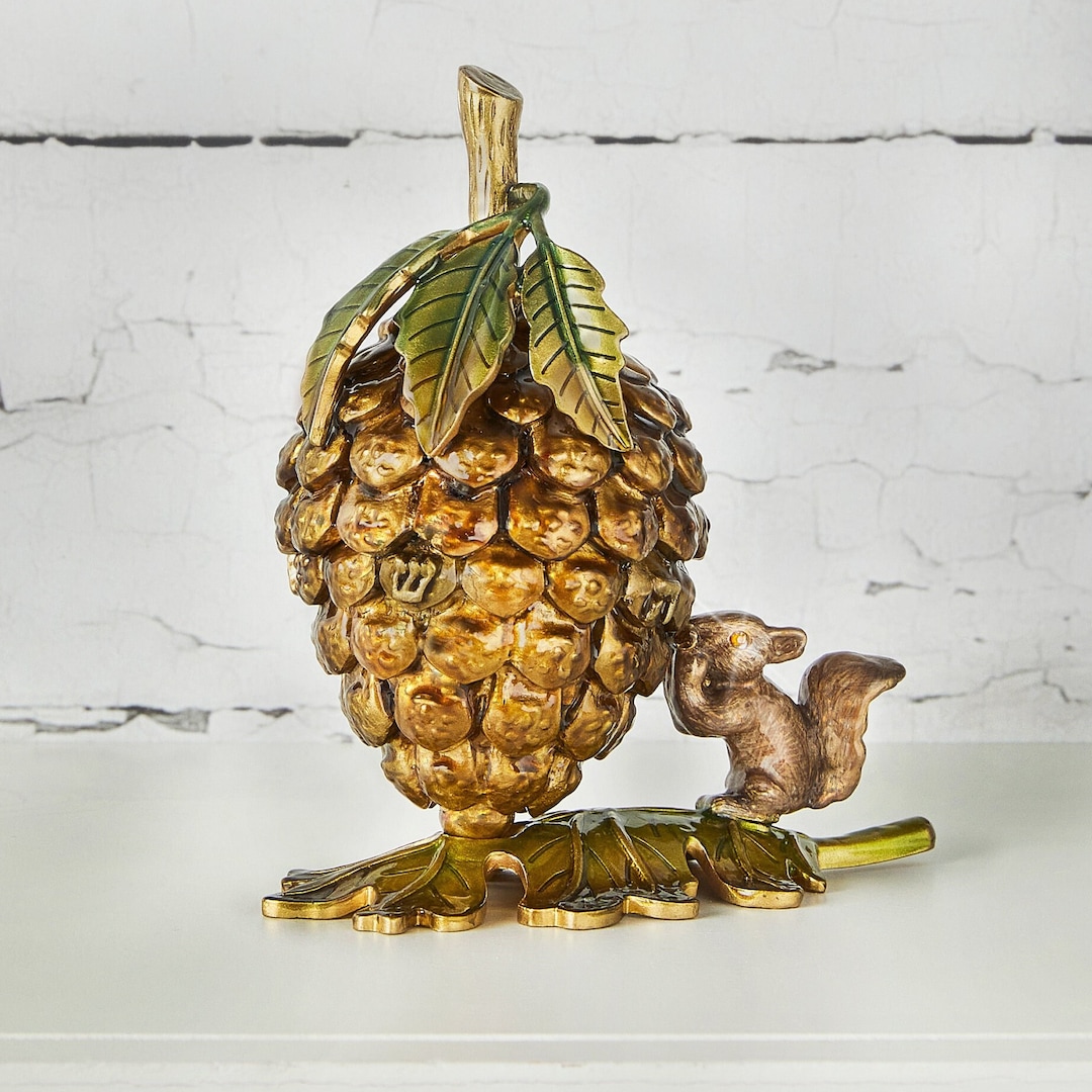 Hanukkah Dreidel, Squirrels Harvest Pinecone Hanukkah Designed Jewish
