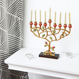 Granaatappel Menorah Cadeau voor het Joodse huis Handgemaakt en handgeschilderde unieke kunst Judaïca 9 takken 8"L\7"H| Geschikt voor kaarsen van 8 mm