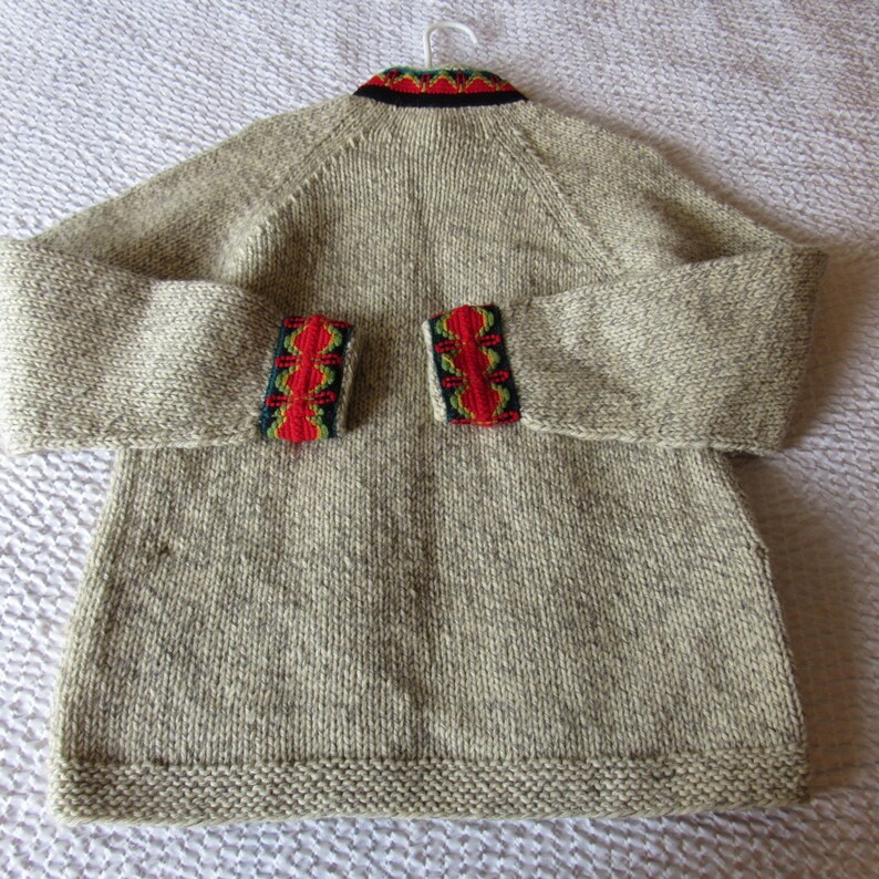 Vintage Crewel Wool Cardigan Sweater Gray Red Cream Metal Closure Brooks Brother