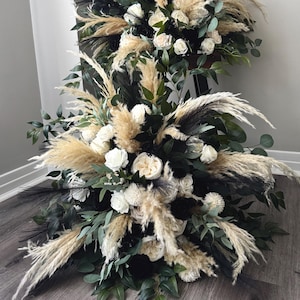 Floor Arrangement Free Standing Arch Arrangement Aisle flowers White and Black Boho Pampas Wedding Arrangement Sweetheart Table Barrel