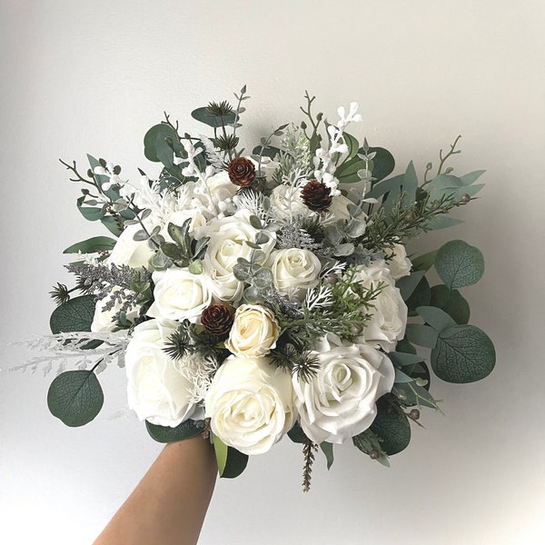 Christmas Winter Bouquet Pine Cones White Wedding Bouquet White Ivory Bouquet White Flowers Bridal Bouquet Eucalyptus Wedding Wedding Decor