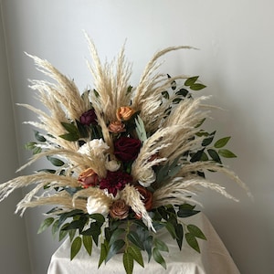 Aisle Blumen Boden Bogen Hochzeit Aisle Marker Laubenarrangements Orange Burgunder Blumen Eukalyptus Hochzeit Rost Terrakotta