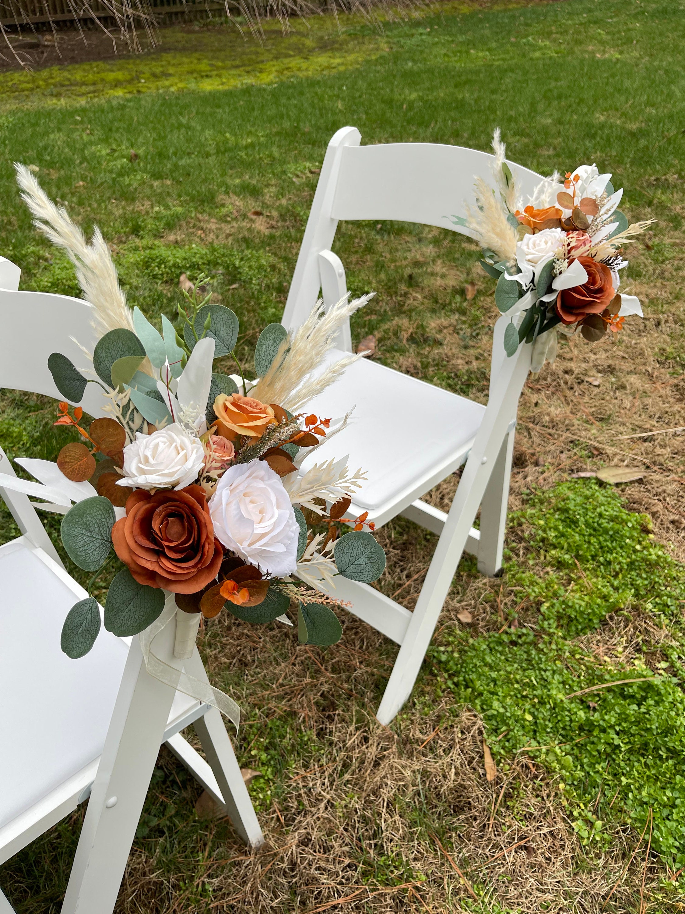 Hochzeitsstuhl Rost Kirchenbankdekor Gangblumen Boho Pampasgras Hochzeit Aisle Marker Gebrannte Orange Rostblumen Eukalyptushochzeit