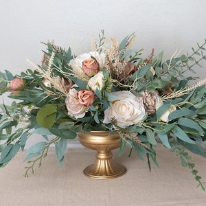 Centrepiece Brown Cream Taupe White Ivory Boho Wedding Centrepieces Ivory White Arrangements White Flowers Wedding Wedding Decor