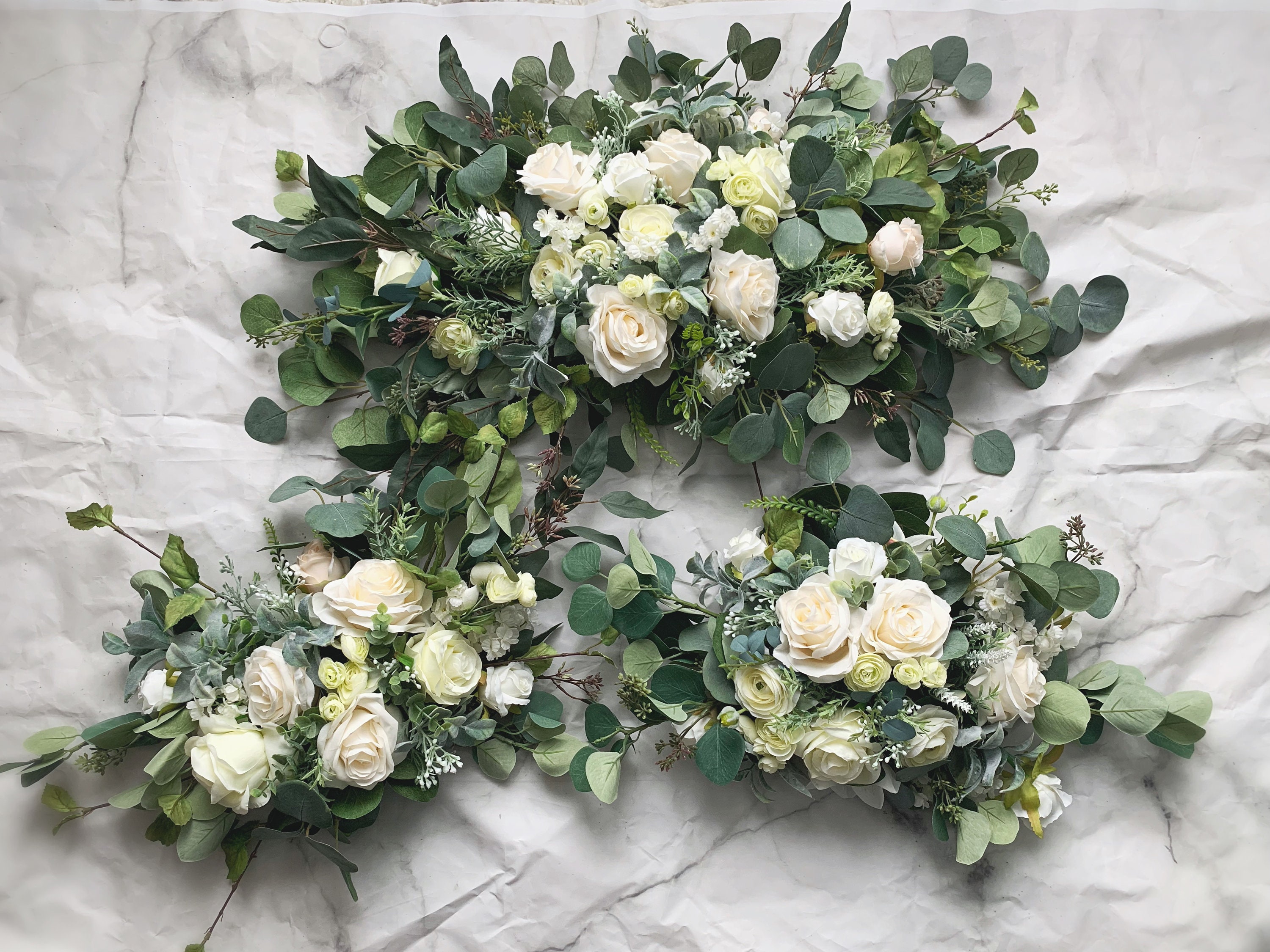 Arco con Rose, Fiori Nuziali Bianchi e Verdi con Foglie di Eucalipto, Festoni Floreali Boho per Insegne da Cerimonia, Decorazioni per la Casa con Ghirlande di Fiori Artificiali,(bianco, verde