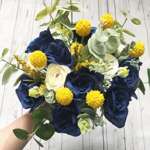 Ramo de boda azul Boho Verde polvoriento Azul marino Amarillo Blanco Decoración Ramos de boda nupcial Dama de honor Flores artificiales de imitación Boutonniere