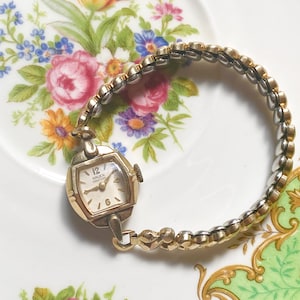 Gruen Precision 10kt Gold Filled Women&#39;s Wrist Watch Thin Bracelet 17 Jewel Movement