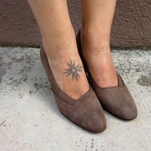 Vintage Shoes in Taupe Brown Suede Stiletto Made in Italy Vintage Original