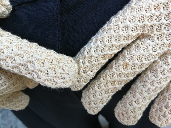 Beige Knitted Crochet Gloves Vintage - image 5