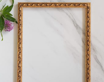 8x10 inch (20x25 cm) - Ornate Vintage Gold Wood Picture Frame