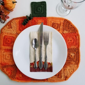 Crochet Pumpkin Placemat PATTERN ONLY seasonal holiday decor table setting place setting Halloween Fall Autumn Thanksgiving Jack-o'lantern image 1