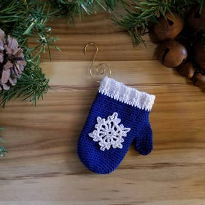 Crochet Mitten Ornament/Gift Card Holder PATTERN ONLY Christmas decoration tree ornament snowflake thread small navy blue and white image 3