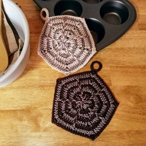 Crochet Spikes and Stripes Potholder PATTERN ONLY kitchen accessory heat hot pad oven gift for her double thickness cotton pentagon shaped image 2