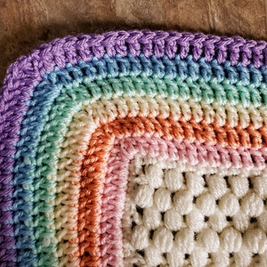 Crochet Rainbow Baby Blanket PATTERN ONLY Rainbow bébé, bébé afghan, couverture de poussette, couverture de berceau, bordure arc-en-ciel, article pour bébé image 3