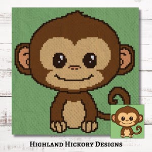 Könnte beinhalten: Ein pixeliges Affenmuster in Braun- und Beigetönen auf grünem Hintergrund. Der Affe hat große Augen und einen lächelnden Mund. Eine kleinere Version des Affen befindet sich in der unteren rechten Ecke. Der Text "HIGHLAND HICKORY DESIGNS" steht unten.