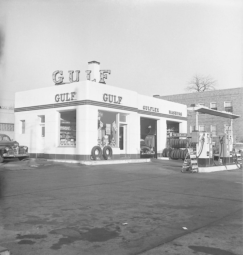Vintage Gulf Oil Service Station Photo Gas Station Print Etsy