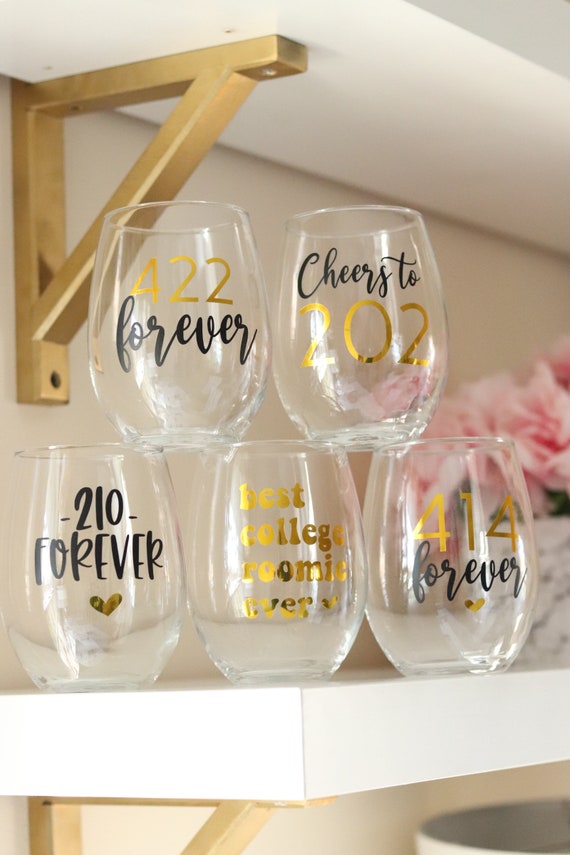 College Roomie Gift | Roomie Gift Idea | Roomie Gift | College Roommate Wineglass |College roomie wine glass | College Roommate Gift Idea