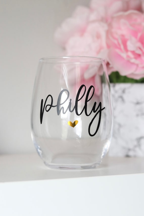 Philly Wine Glass | Philly Gifts | Housewarming Gift | Philly | I love Philly | Philadelphia Wine glass | Philly Wedding Favor | New Home