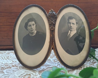 Rare Double Oval Photo Frame. Vintage Very Unusual Picture Frame. Very nice gift with your own photos in it.