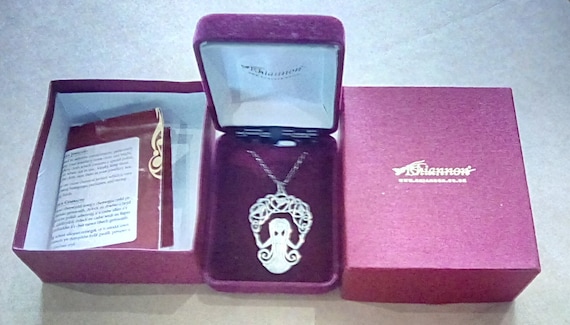 Solid silver Celtic pendant necklace - image 1