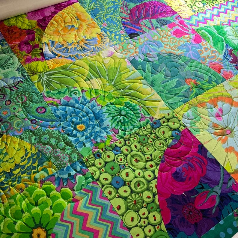 Handmade Quilt Kaffe Fassett Fabrics, Drunkard's Path Curved Piecing