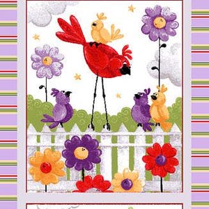 Könnte beinhalten: Ein farbenfroher Stoffpanel mit einem sich wiederholenden Muster aus Vögeln und Blumen. Die Vögel sind rot, grün und gelb, und die Blumen sind lila, rot und gelb. Der Stoff ist perfekt zum Quilten, Basteln und Dekorieren.