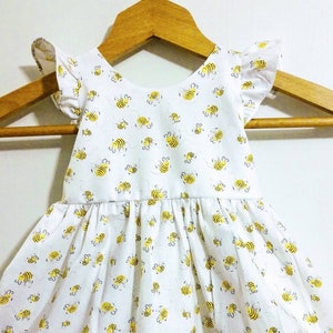 Bee dress for baby,baby bee dress, bee dress girls, toddler dress, girls dress bee, fun to bee one dress, bee party dress, bumble bee dress