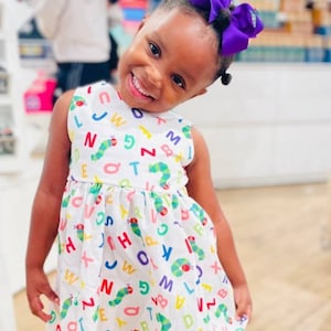 Vestido escolar para niñas, vestido para el primer día de clases, vestido de jardín de infantes, vestido escolar para niñas, vestido de regreso a la escuela, vestido preescolar, vestido escolar para niñas