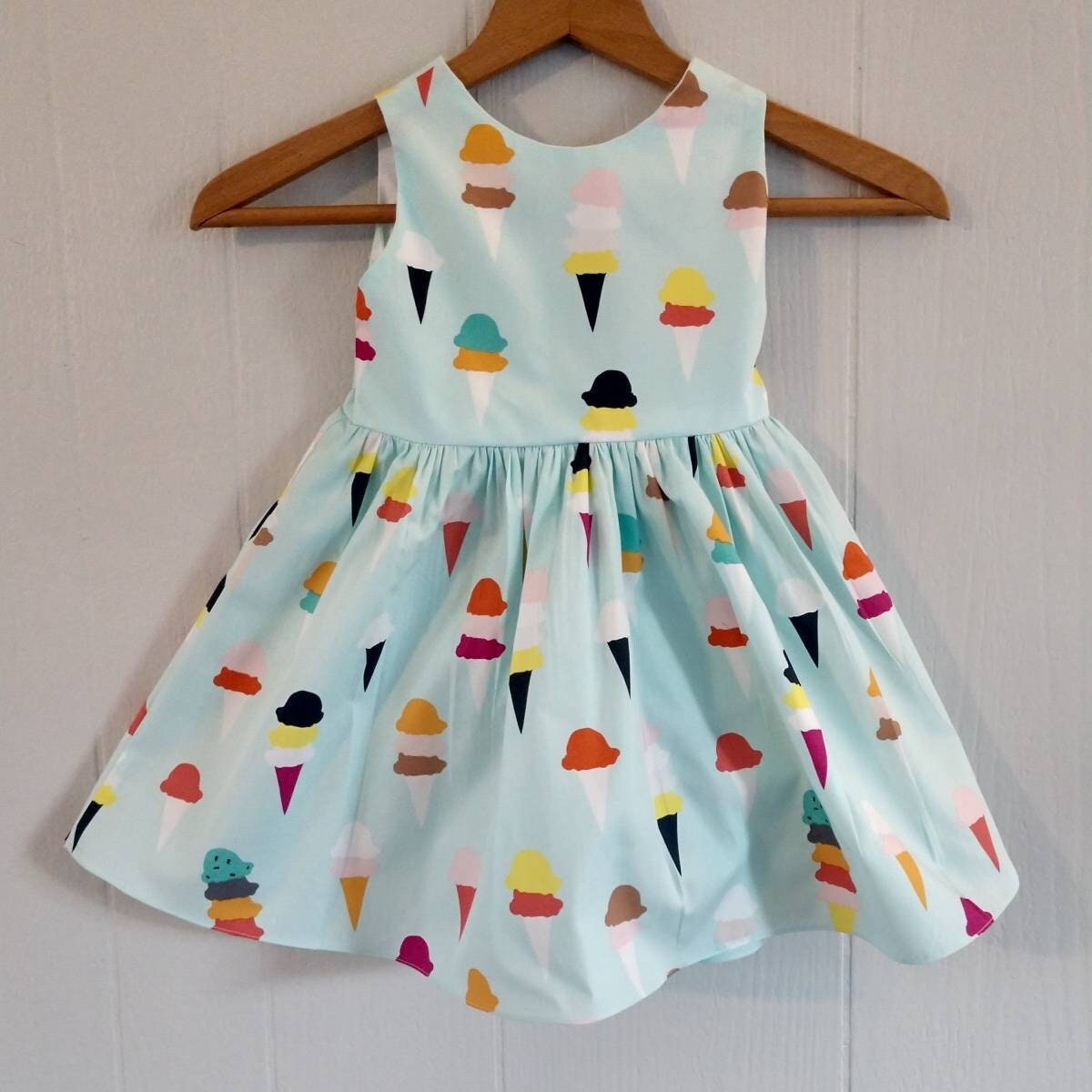 Ice cream store dress 5t