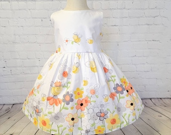 Bee dress for baby,girls bee dress,Toddler bee dress,baby bee dress,bee dress for babies,bee dress for girls, girls bee dress,bee dress gift