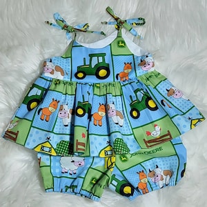 Tractor outfit for baby, tractor outfit for boys/girls, farm tractor outfit for baby, baby farm animal outfit, gift for baby, baby gift