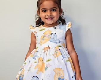 Vestito in cotone fatto a mano di Winnie the Pooh, completo per neonati e bambini piccoli