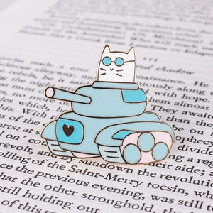 Tank Cat pin