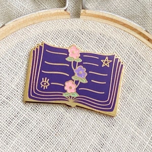 Purple Book Needle Minder