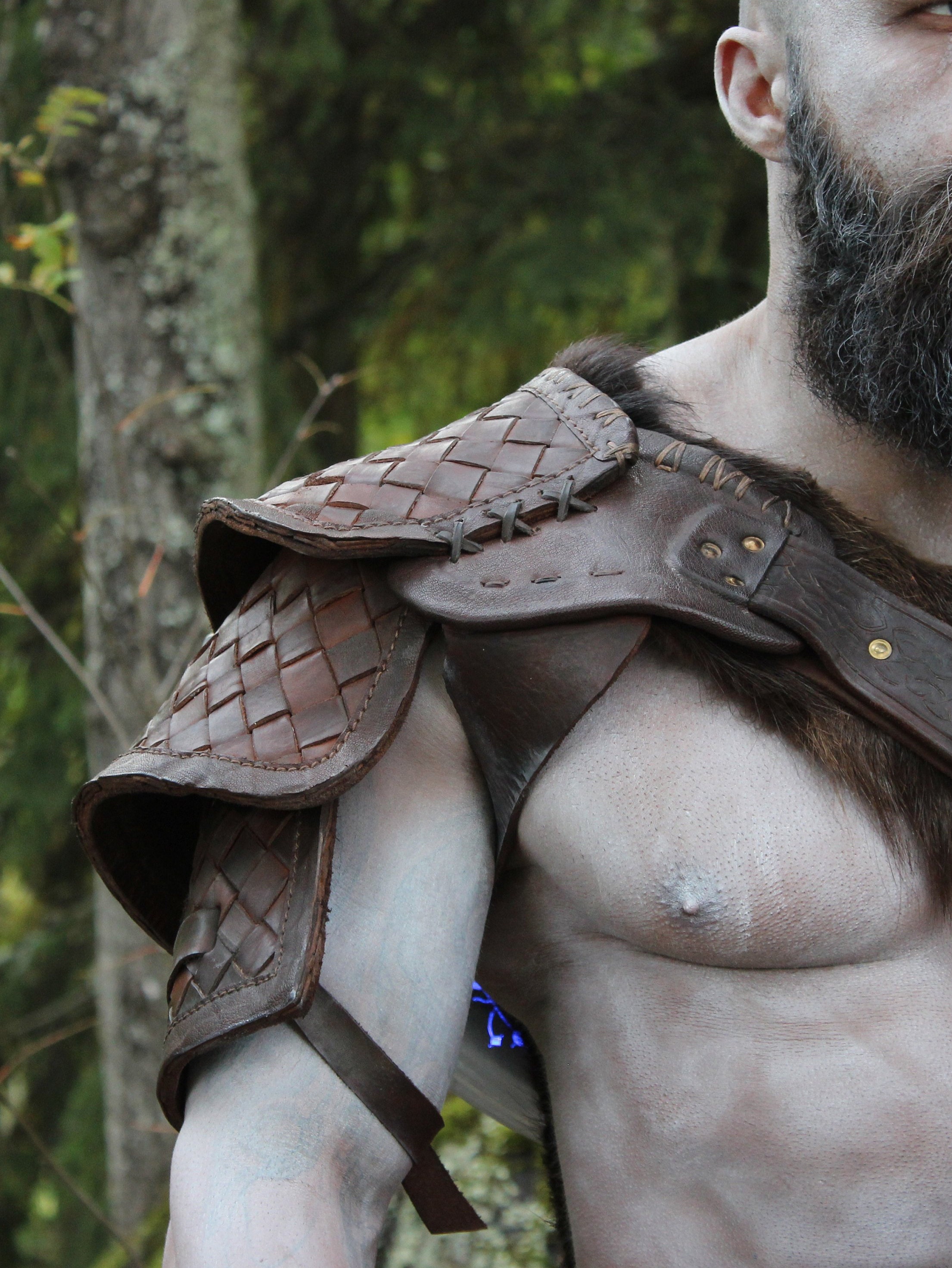 Kratos Leather Shoulder Armor God Of War Arm Guard Manica Etsy Kratos Leather Shoulder Armor God Of War Arm Guard Manica Etsy