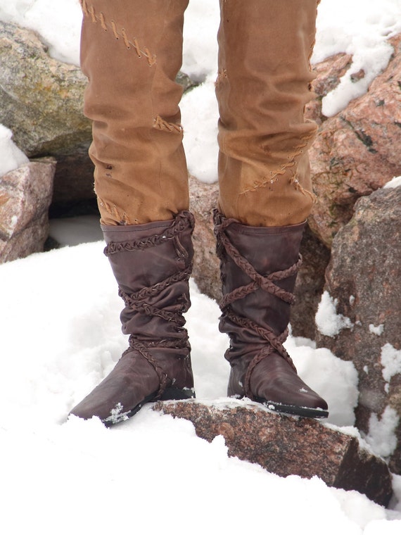 Medieval high leather boots with ribbon 