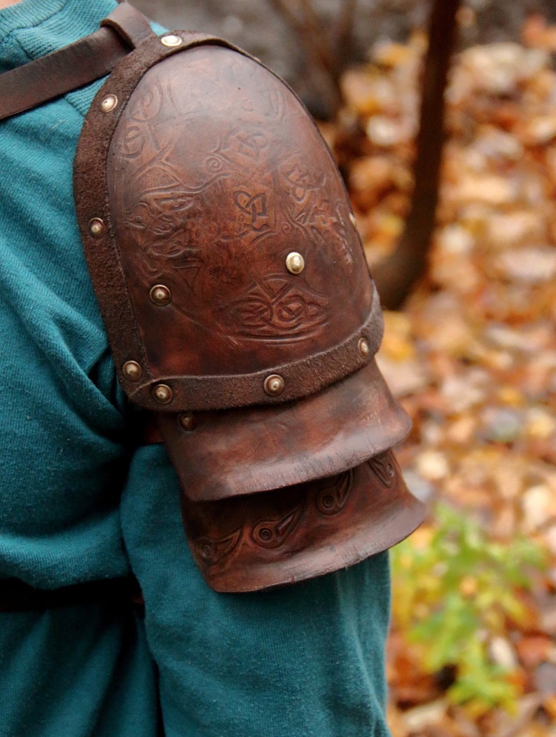 Larp Armor spaulders Wyrmwick celtic spalders SCA pauldrons viking scaled shoulders LRP saxon Theatrical