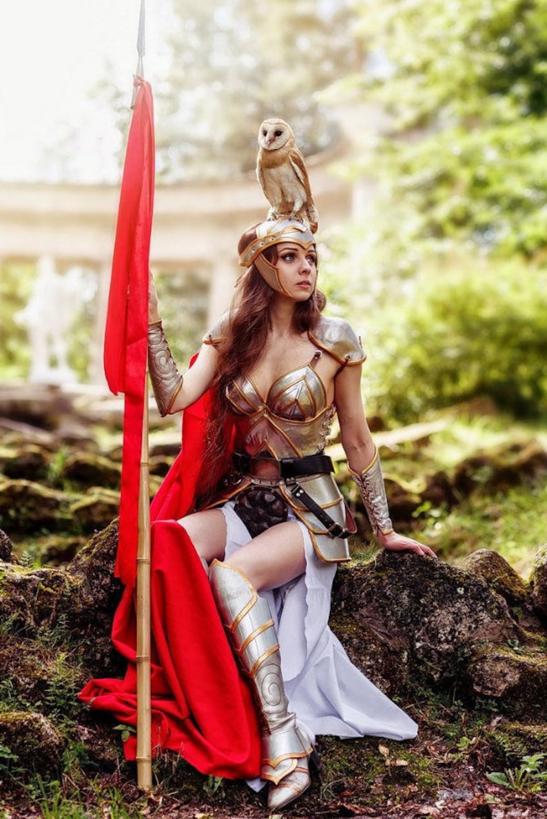 Фэнтези картинки девушек в костюме евы