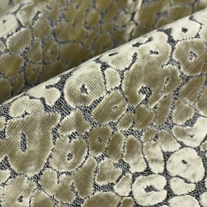 Heavy Weight Shiny Cream Beige Leopard Raised Cut Velvet Upholstery Fabric For Chair|Vintage Animal Abstract Geometric Fabric For Couch