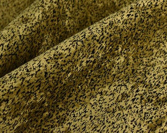 Tela de terciopelo de alta calidad con estampado geométrico abstracto pequeño, color dorado y negro. Tela de lujo para retapizar sillas, sofás y almohadas.
