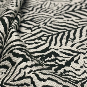 Tissu d'ameublement jacquard noir et blanc à motifs géométriques modernes|tissu d'ameublement tissé lourd pour chaise