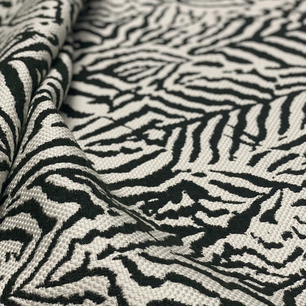 Black And White Modern Geometric Pattern Jacquard Upholstery Fabric|Heavy Weight Woven Upholstery Fabric For Chair