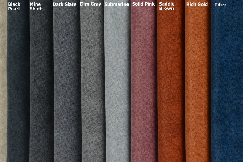 Puede incluir: Una carta de colores de muestra de tela con diez colores diferentes: Black Pearl, Mine Shaft, Dark Slate, Dim Gray, Submarine, Solid Pink, Saddle Brown, Rich Gold y Tiber.