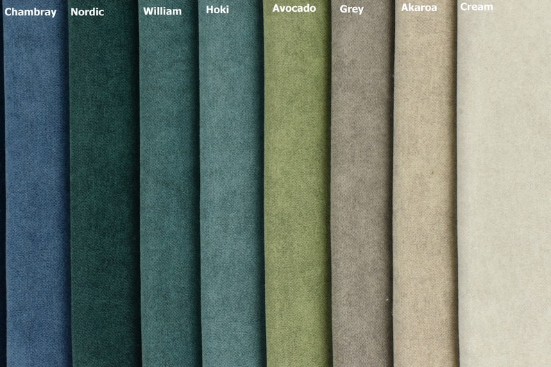 Puede incluir: Muestras de tela en varios colores, incluyendo Chambray, Nordic, William, Hoki, Avocado, Gris, Akaroa y Crema.