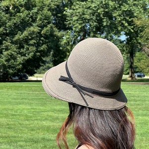 Hepburn style straw hat, retro age reduction face small foldable curly edge Japanese straw sun hat female summer beach hatChristmas Gift